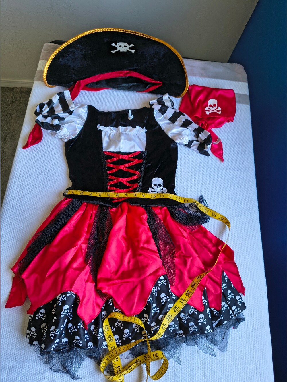 Girls Pirate Costume Dress Hat Set Size 12-14 Large Halloween Swashbuckler. - Picture 9 of 10